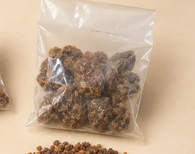 Medium and larger irregular pieces of Somali myrrh resin
